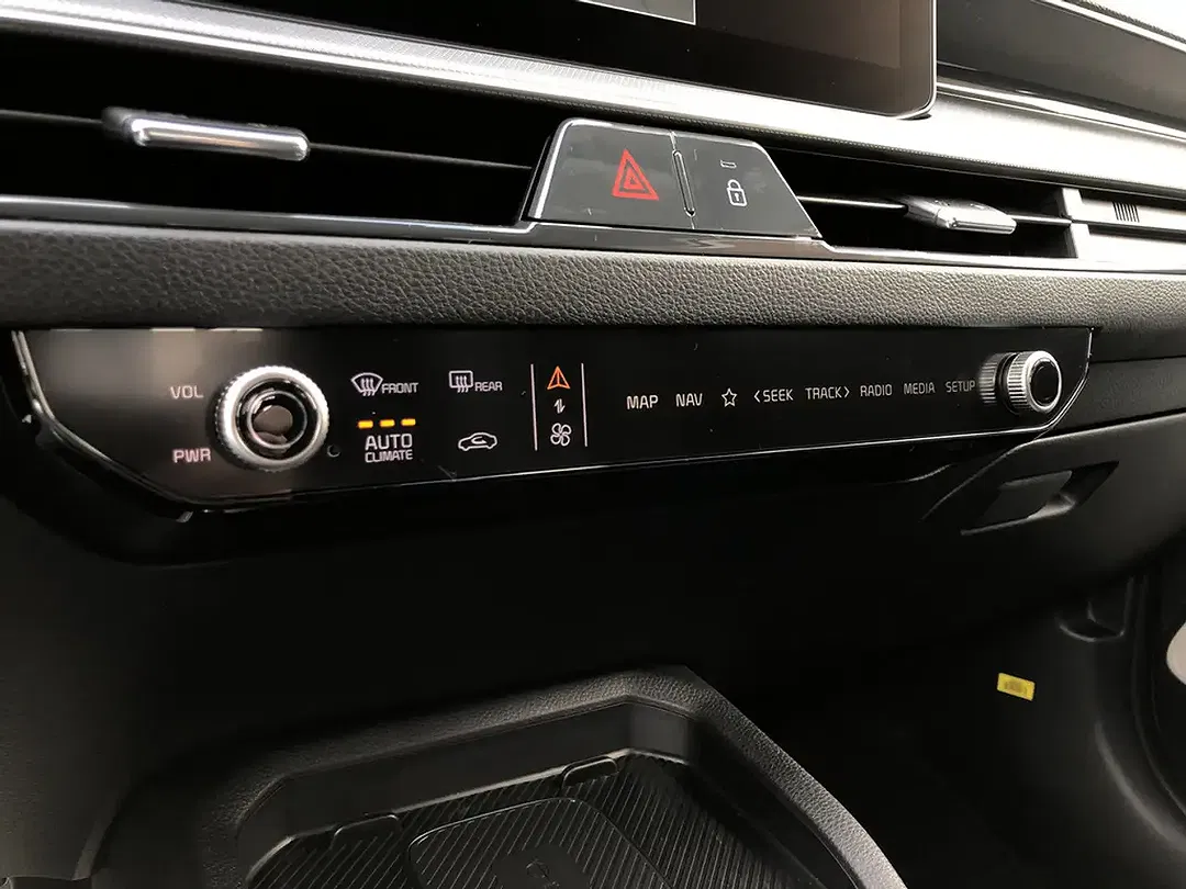 Kia Stonic - Thumbnail 12