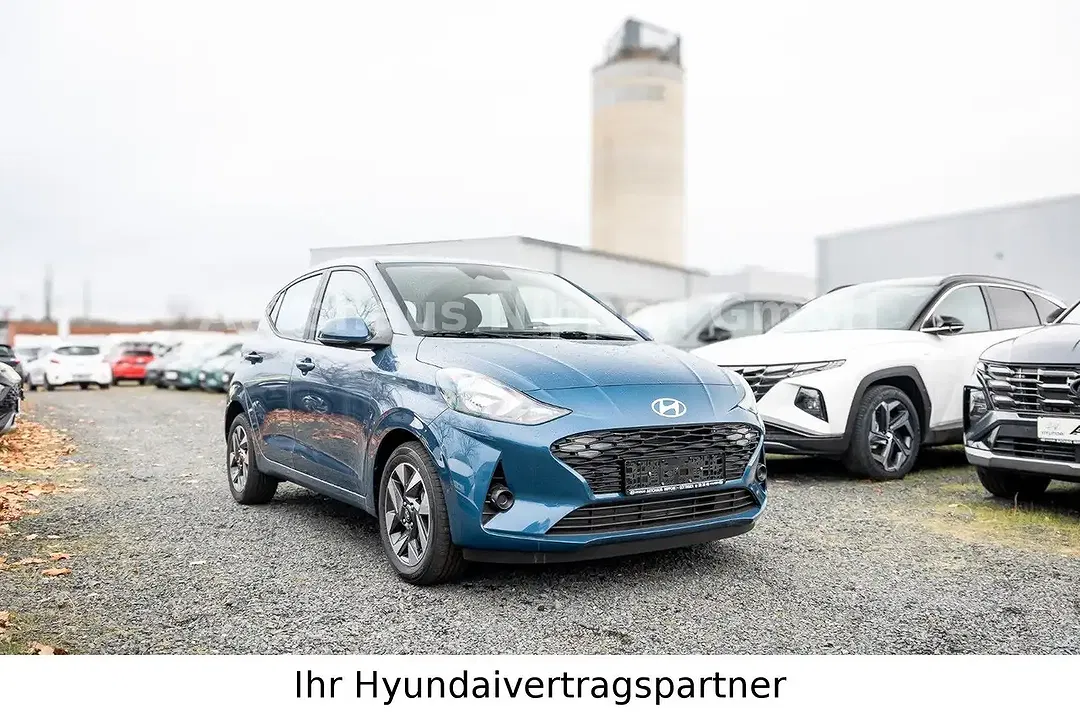 Hyundai i10 - Thumbnail 1