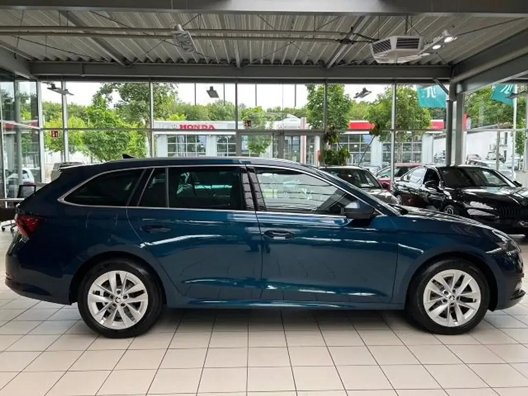 Skoda Octavia - Thumbnail 5