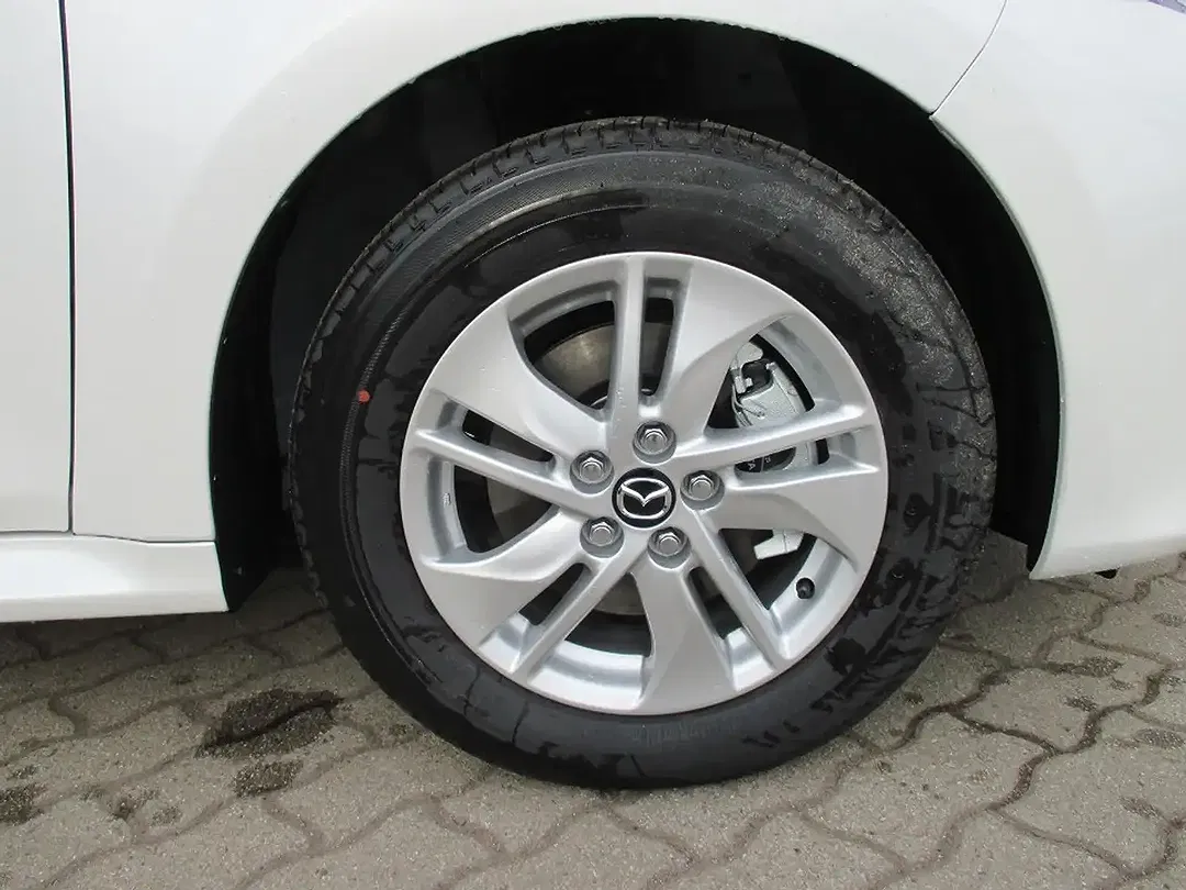 Mazda 2 - Thumbnail 10