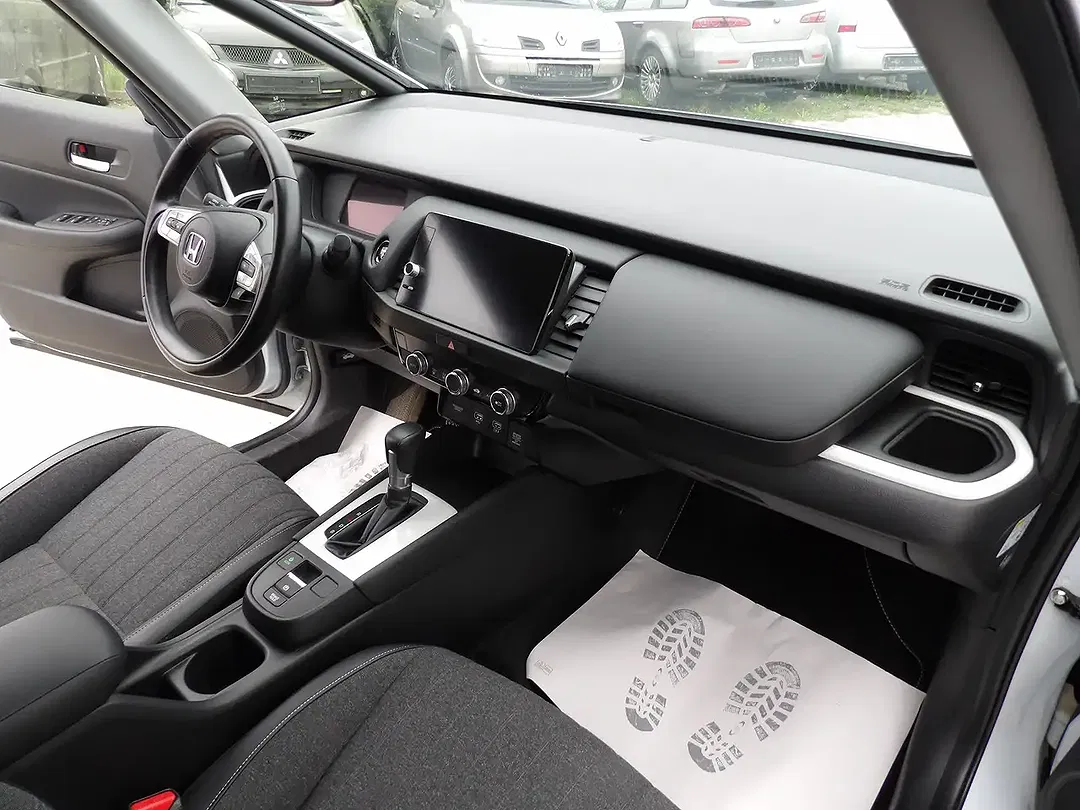 Honda Jazz - Thumbnail 11