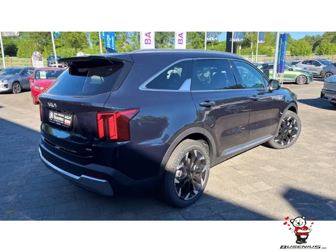 Kia Sorento - Thumbnail 3
