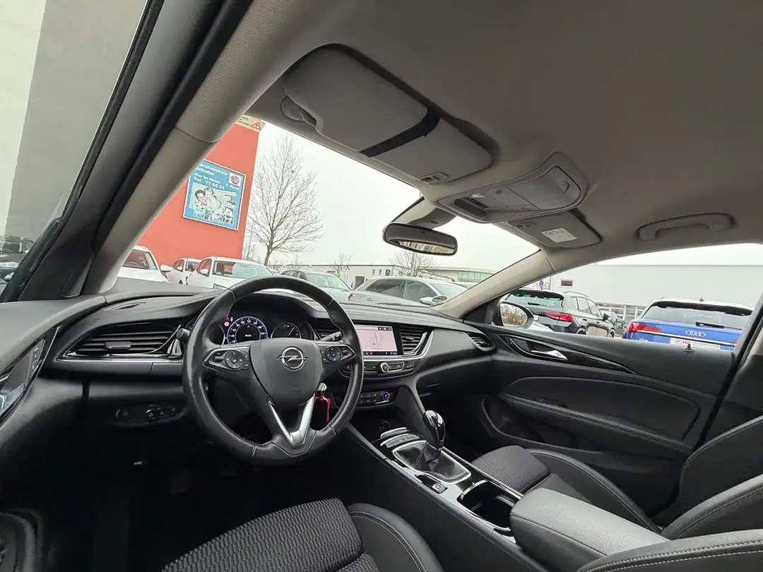 Opel Insignia - Thumbnail 12