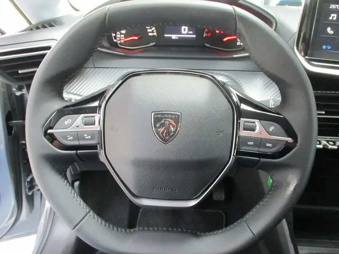 Peugeot 208 - Thumbnail 11