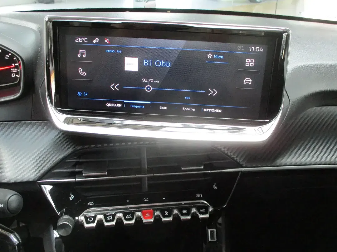 Peugeot 208 - Thumbnail 9