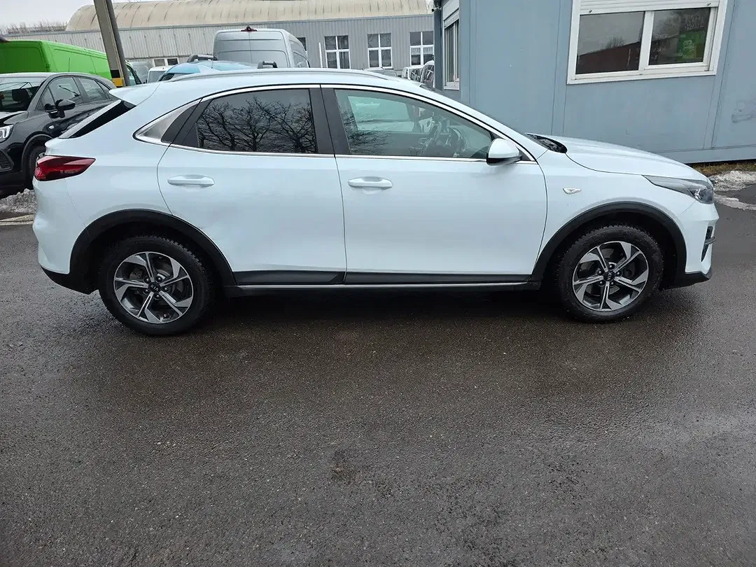 Kia XCeed - Thumbnail 8