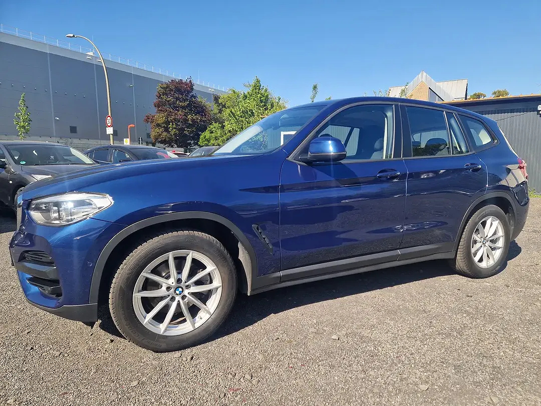 BMW X3 - Thumbnail 6