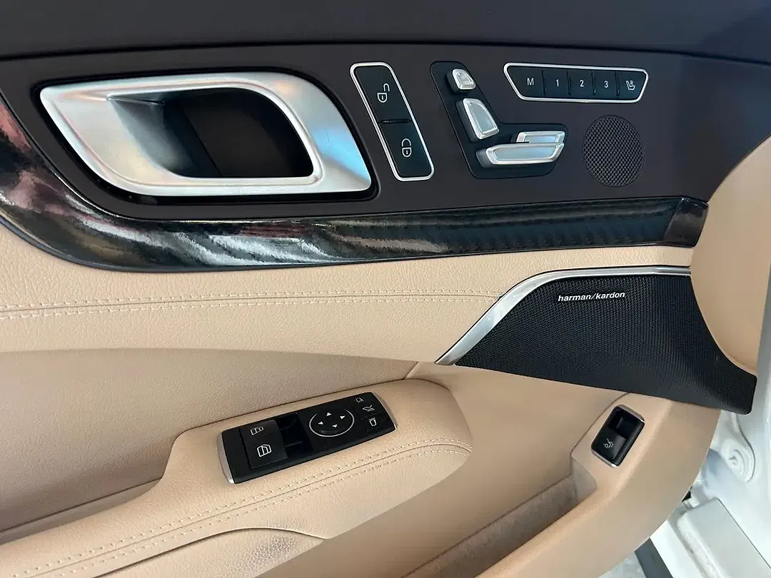 Mercedes-Benz SL 400 - Thumbnail 10
