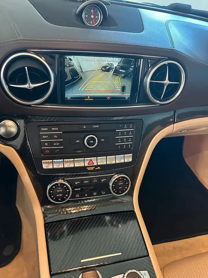Mercedes-Benz SL 400 - Thumbnail 12