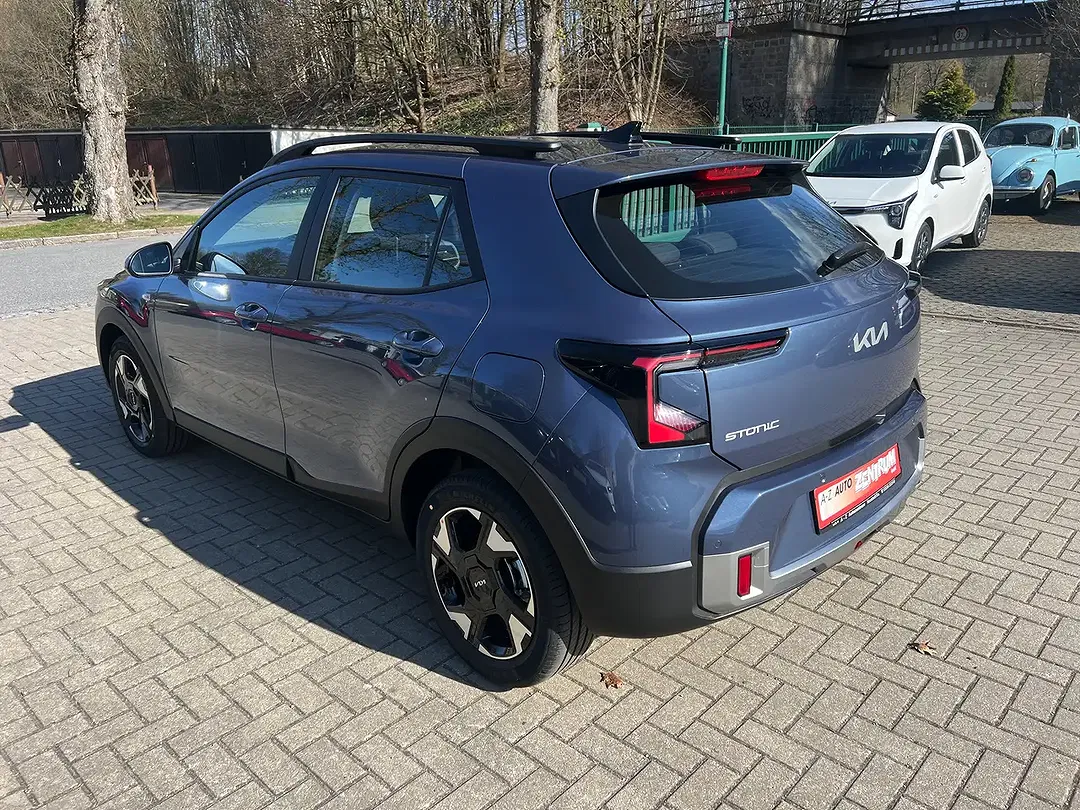 Kia Stonic - Thumbnail 3