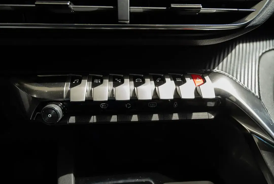 Peugeot 3008 - Thumbnail 7