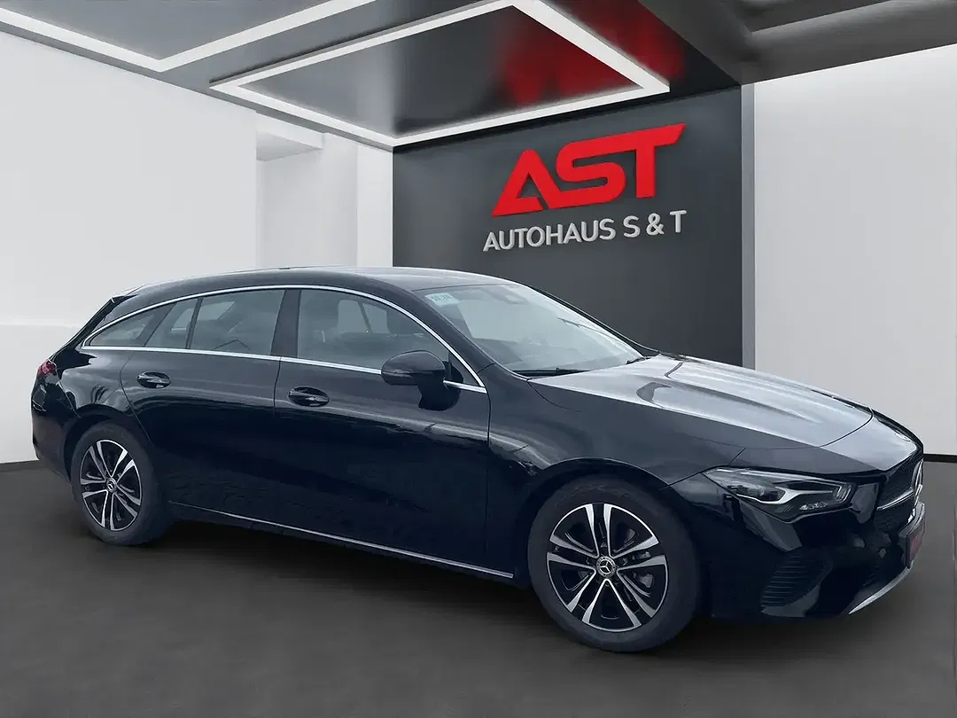 Mercedes-Benz CLA 180 - Thumbnail 2