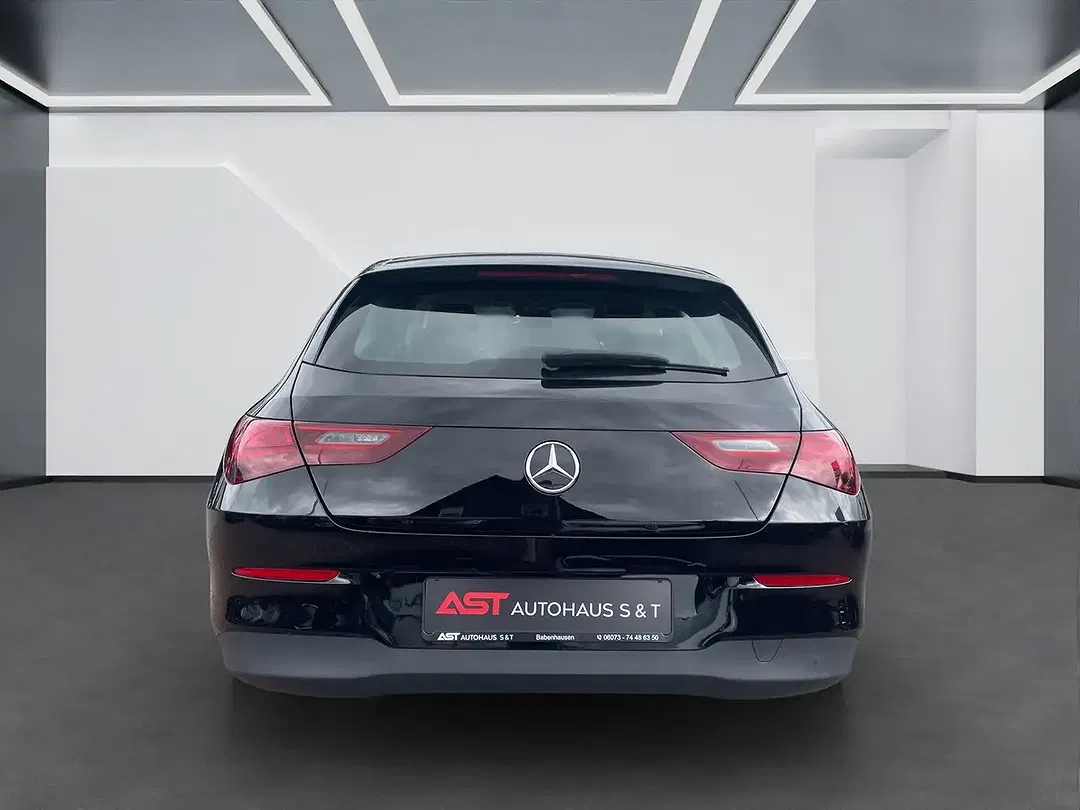Mercedes-Benz CLA 180 - Thumbnail 9