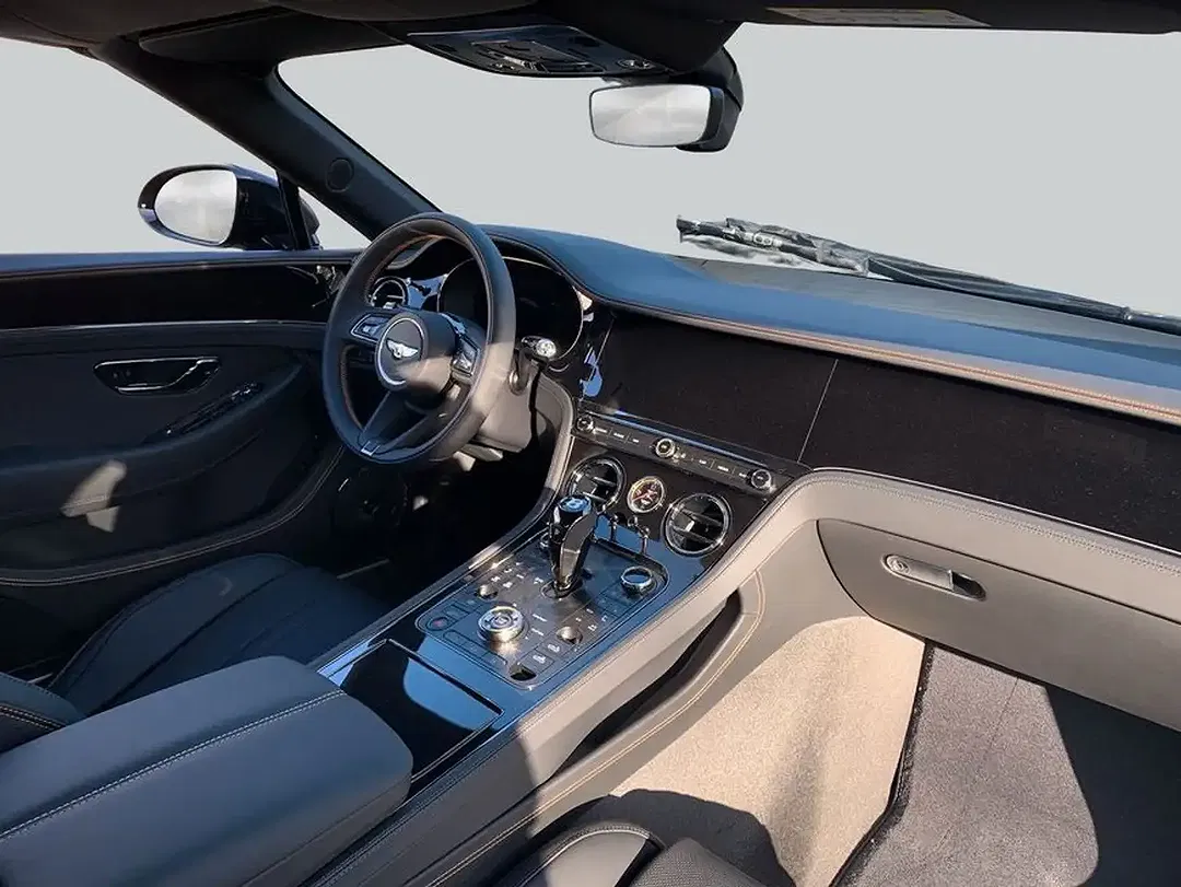 Bentley Continental GTC - Thumbnail 3