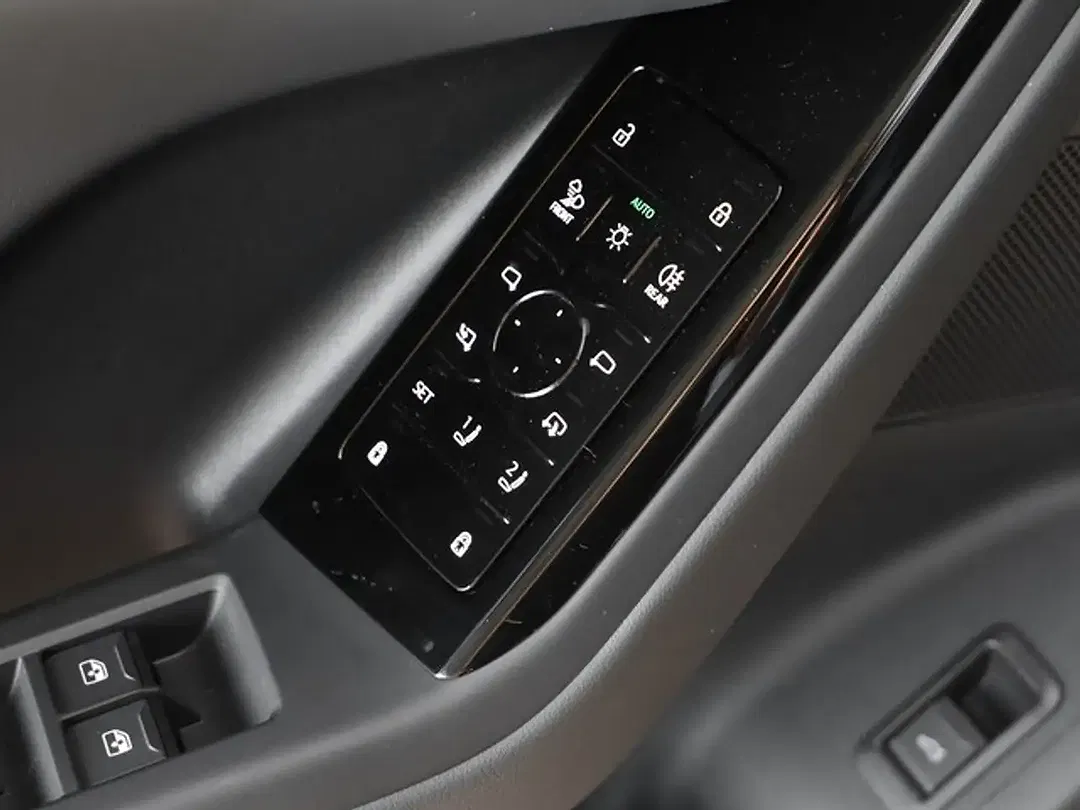 Audi e-tron - Thumbnail 13