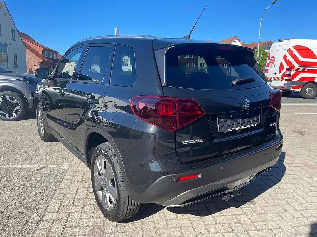 Suzuki Vitara - Thumbnail 10
