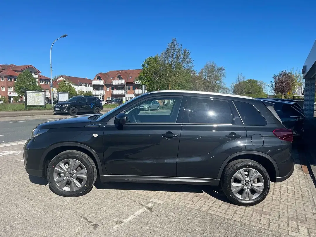 Suzuki Vitara - Thumbnail 3