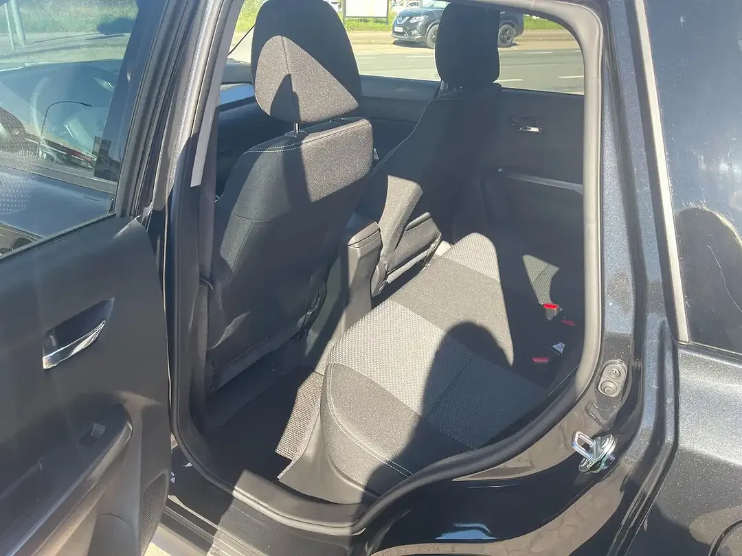 Suzuki Vitara - Thumbnail 5