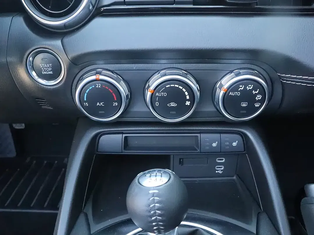 Mazda MX-5 - Thumbnail 10