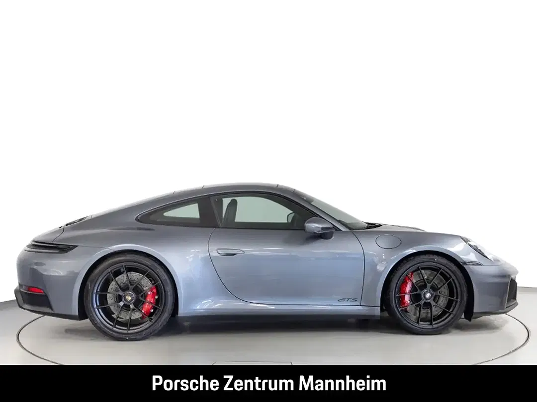 Porsche 992 - Thumbnail 10