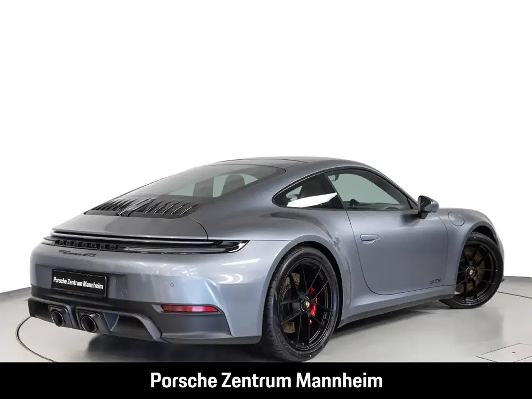 Porsche 992 - Thumbnail 11