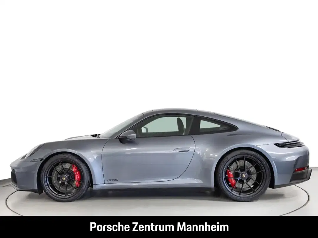 Porsche 992 - Thumbnail 2