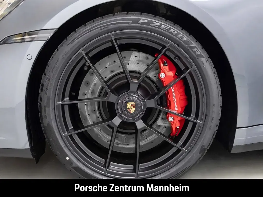 Porsche 992 - Thumbnail 8