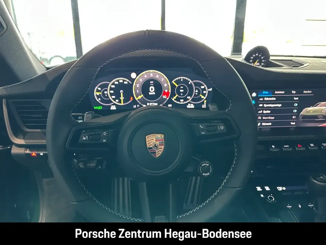 Porsche 992 - Thumbnail 10