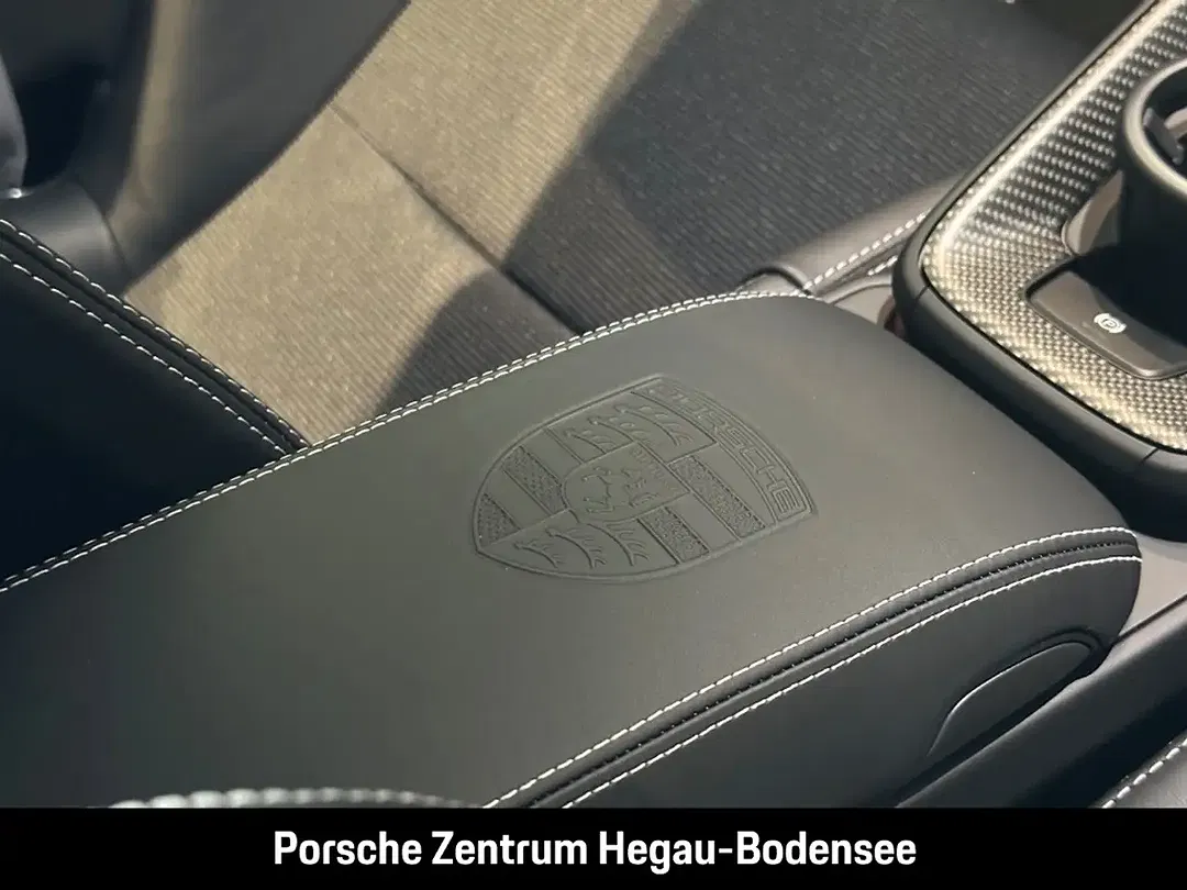 Porsche 992 - Thumbnail 13