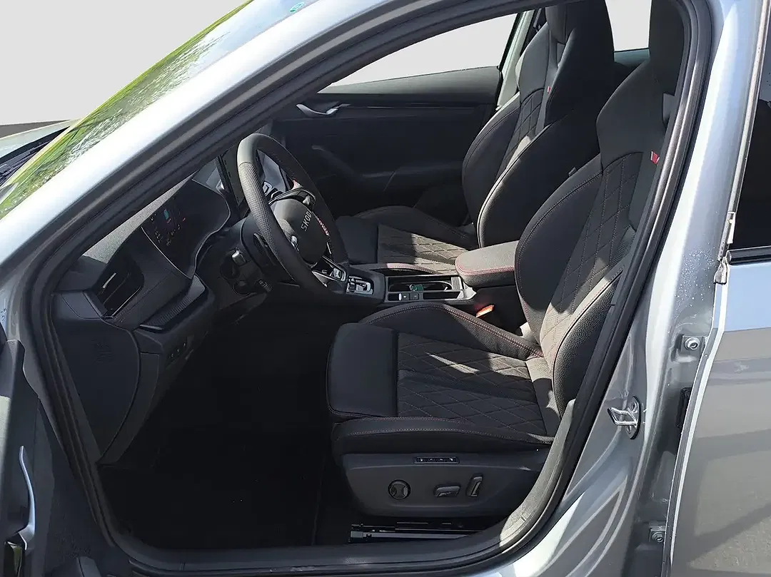 Skoda Octavia - Thumbnail 13