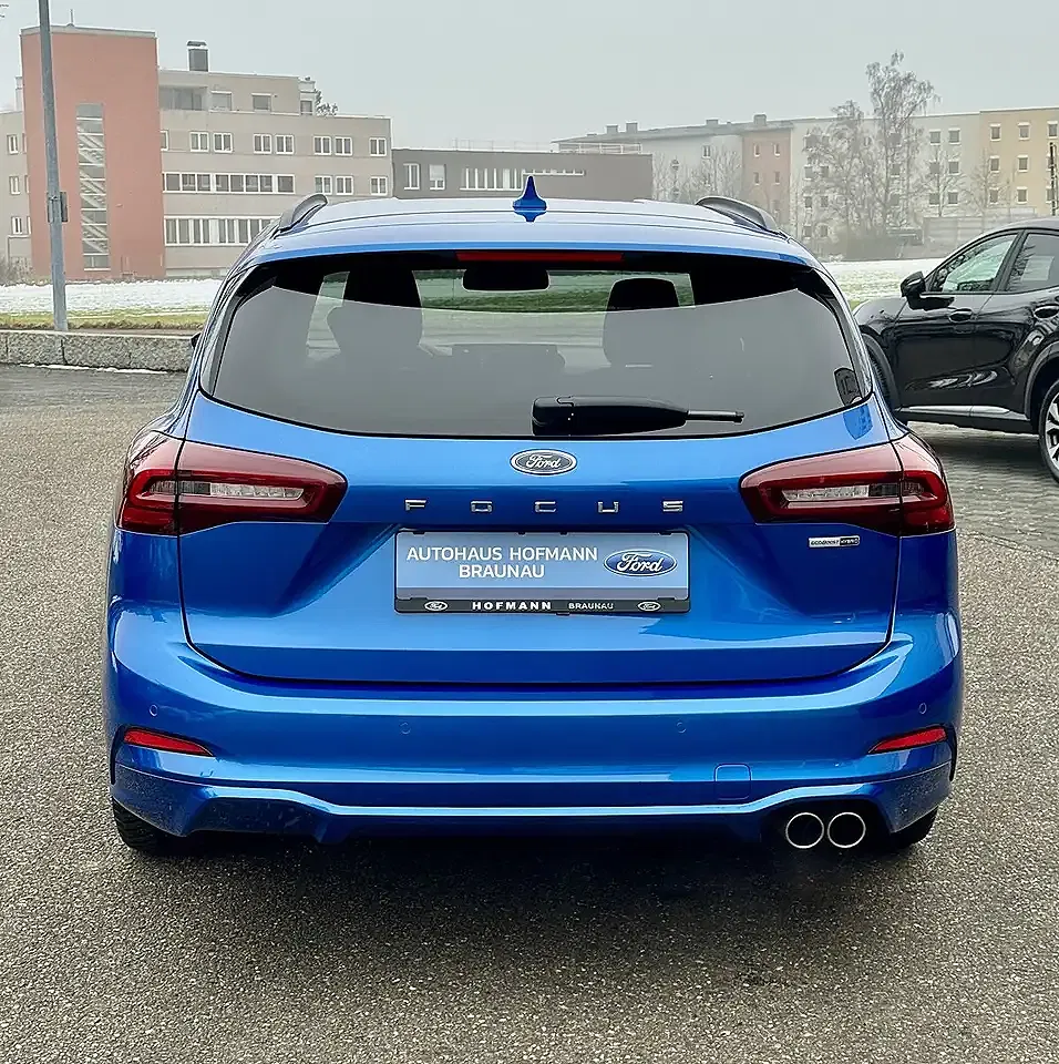 Ford Focus - Thumbnail 12