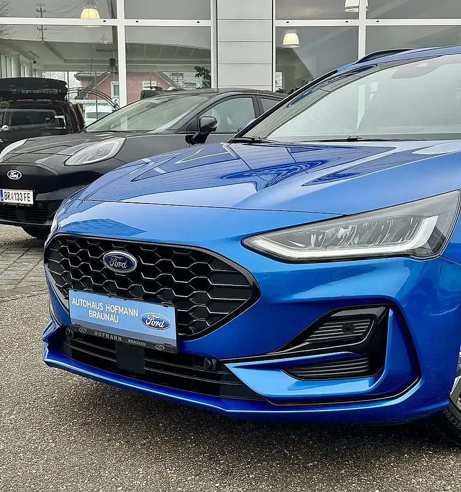 Ford Focus - Thumbnail 3