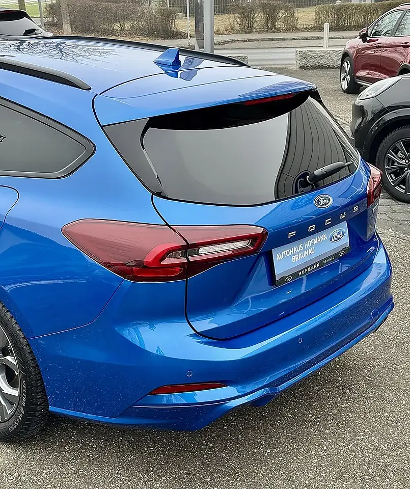 Ford Focus - Thumbnail 6