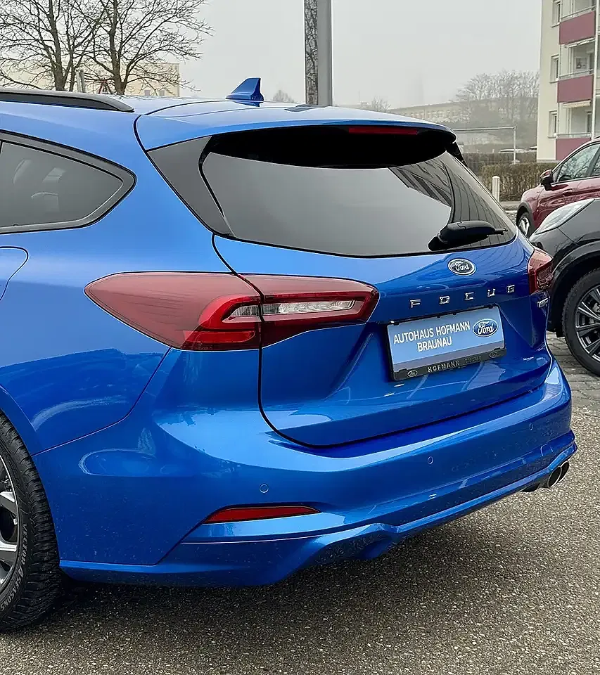 Ford Focus - Thumbnail 7