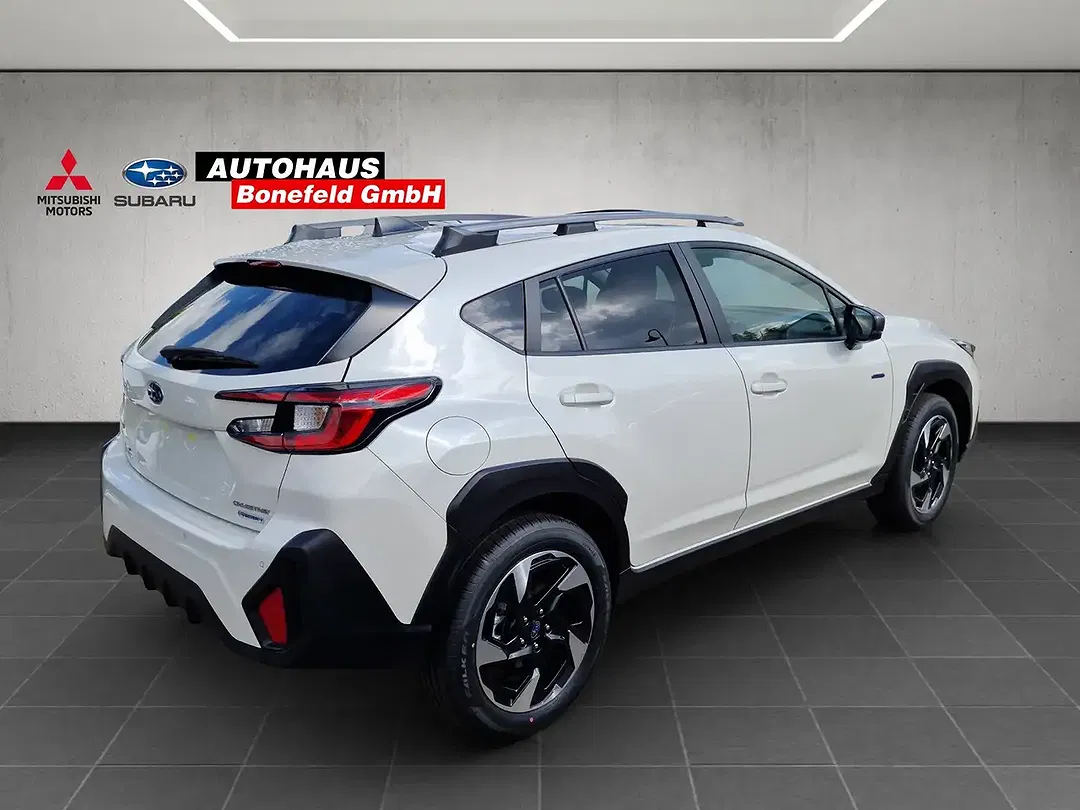 Subaru Crosstrek - Thumbnail 3