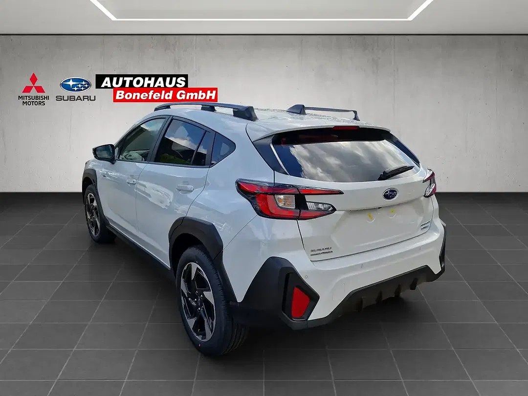 Subaru Crosstrek - Thumbnail 4