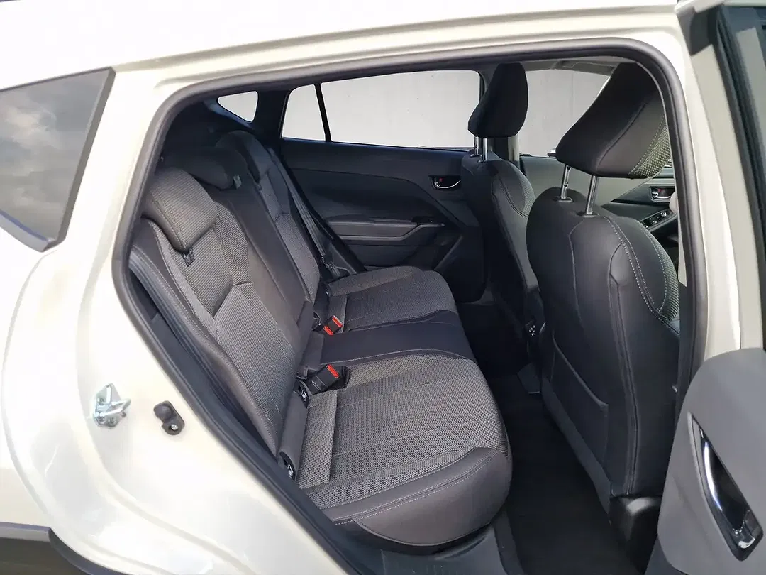 Subaru Crosstrek - Thumbnail 7