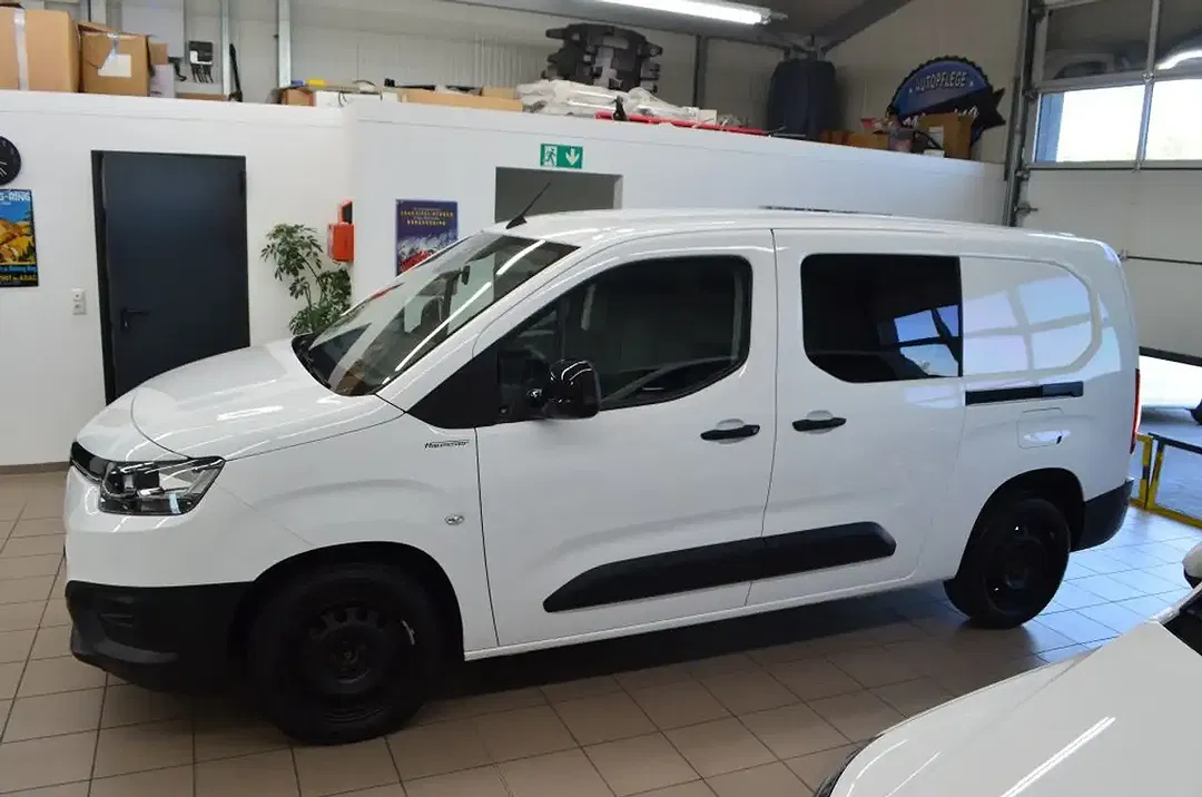 Toyota Proace City - Thumbnail 4