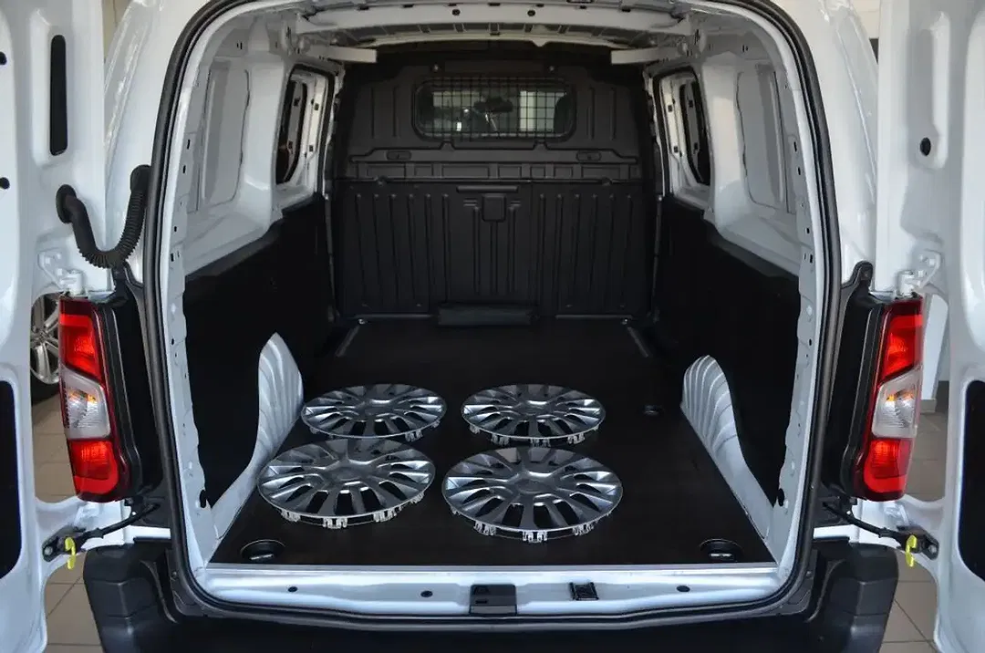 Toyota Proace City - Thumbnail 9