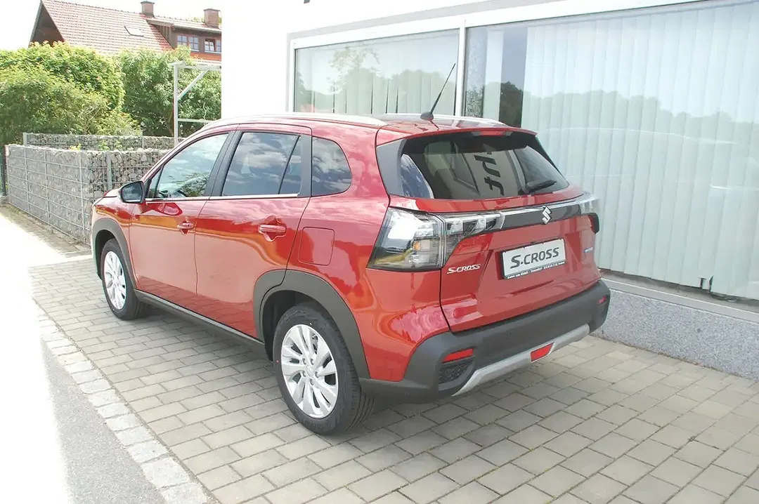 Suzuki S-Cross - Thumbnail 8