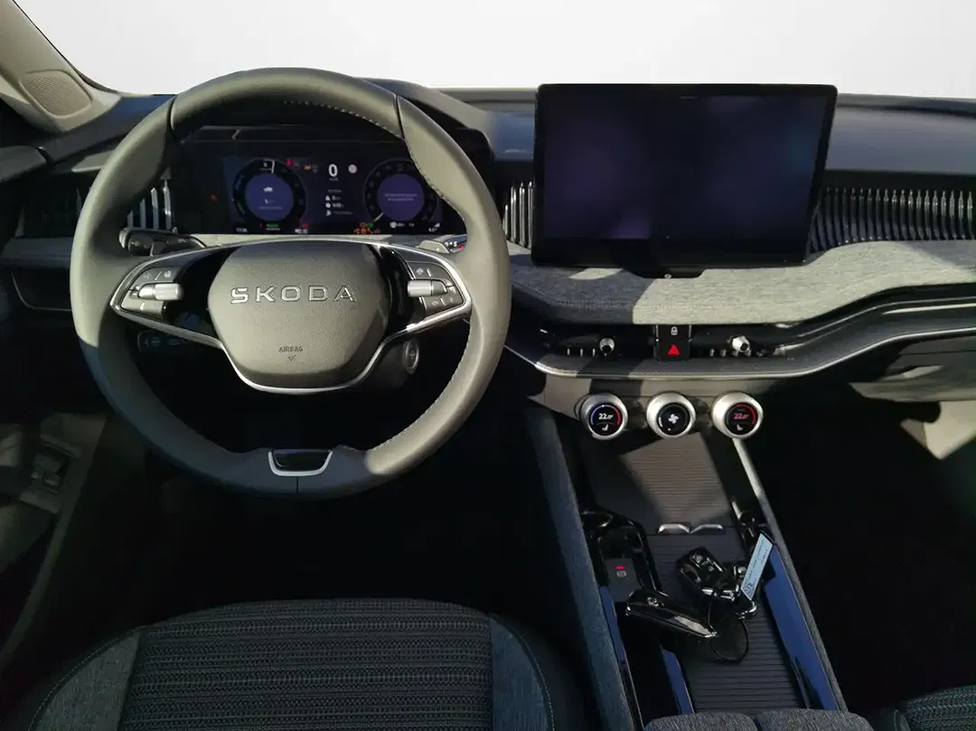 Skoda Superb - Thumbnail 8