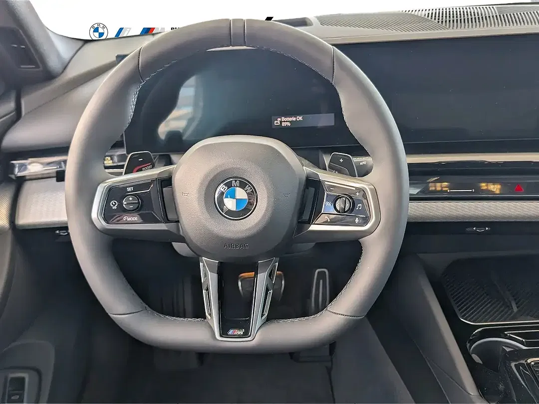 BMW 520 - Thumbnail 12