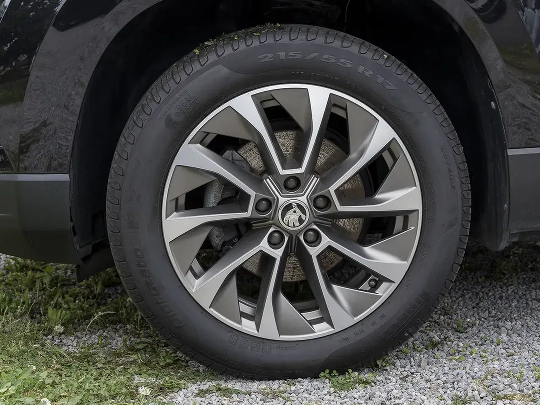 Skoda Karoq - Thumbnail 6