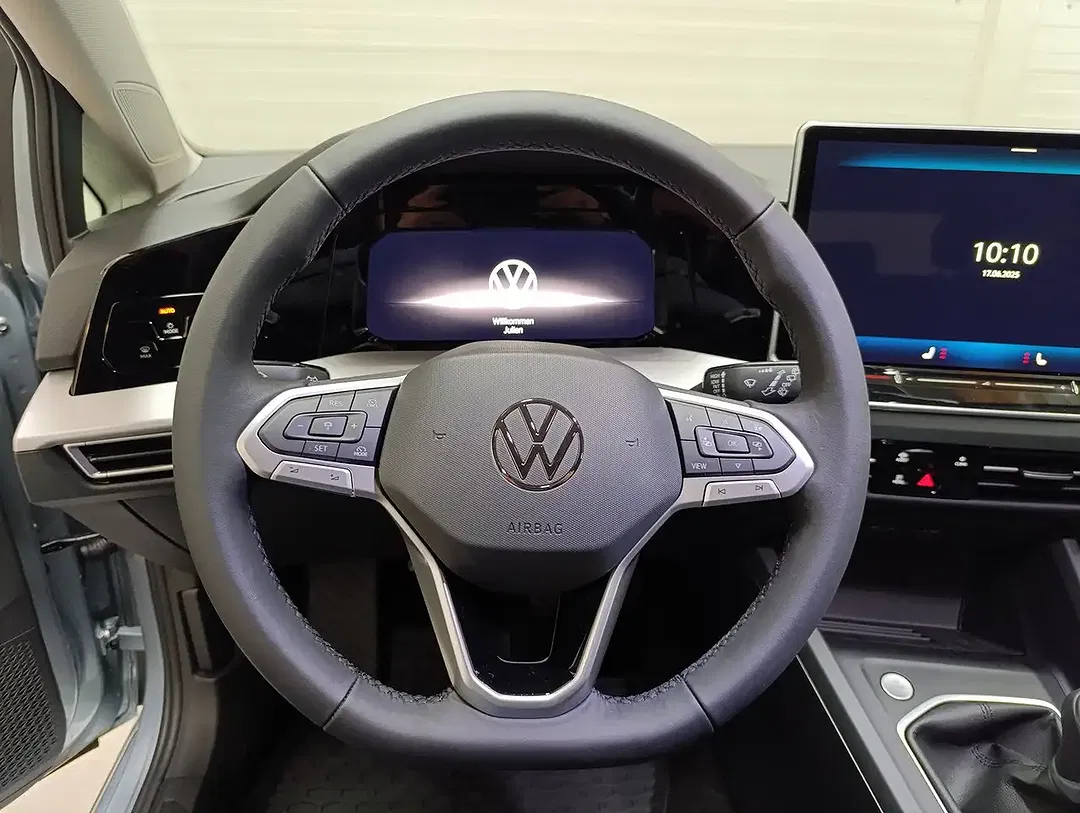 Volkswagen Golf - Thumbnail 13