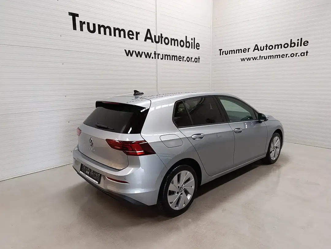 Volkswagen Golf - Thumbnail 4