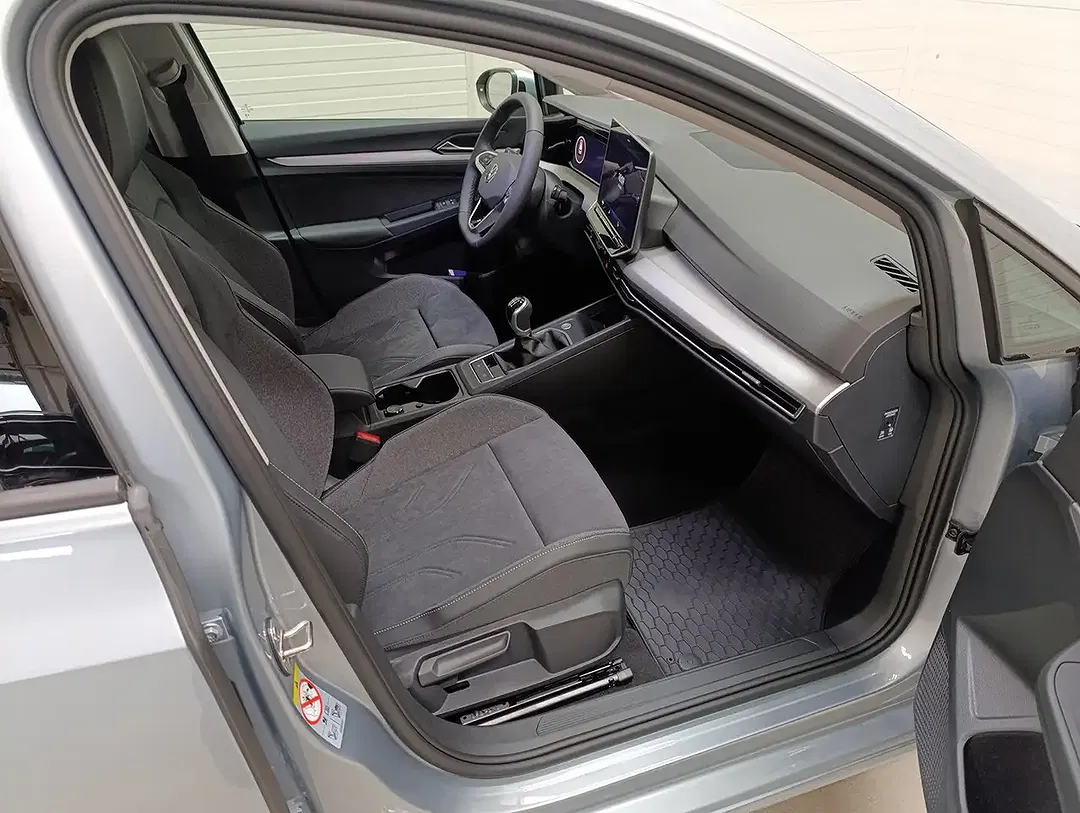 Volkswagen Golf - Thumbnail 9