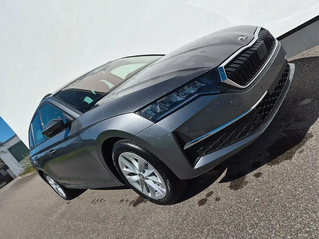 Skoda Octavia - Thumbnail 13