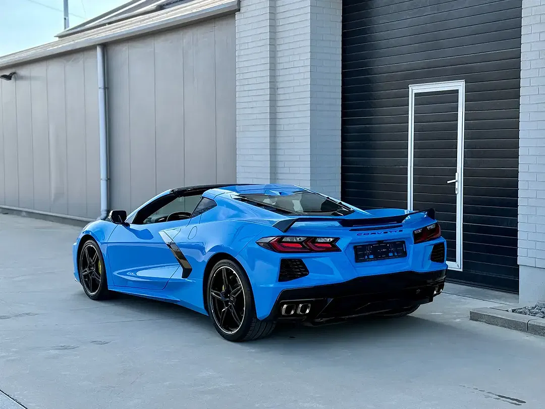 Corvette Stingray - Thumbnail 5