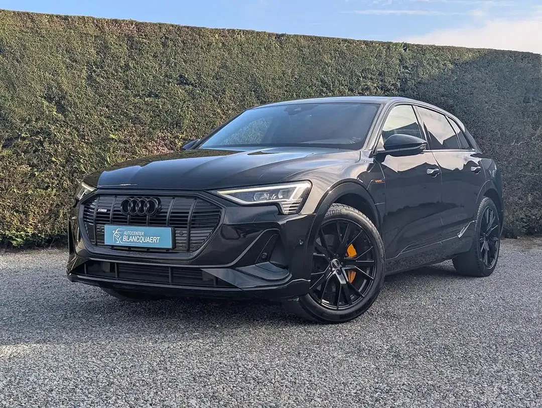 Audi Q8 e-tron Black Edition S line