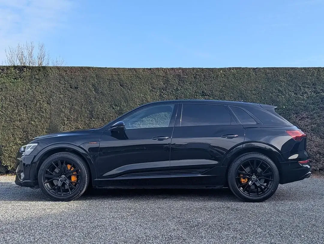 Audi Q8 e-tron - Thumbnail 2